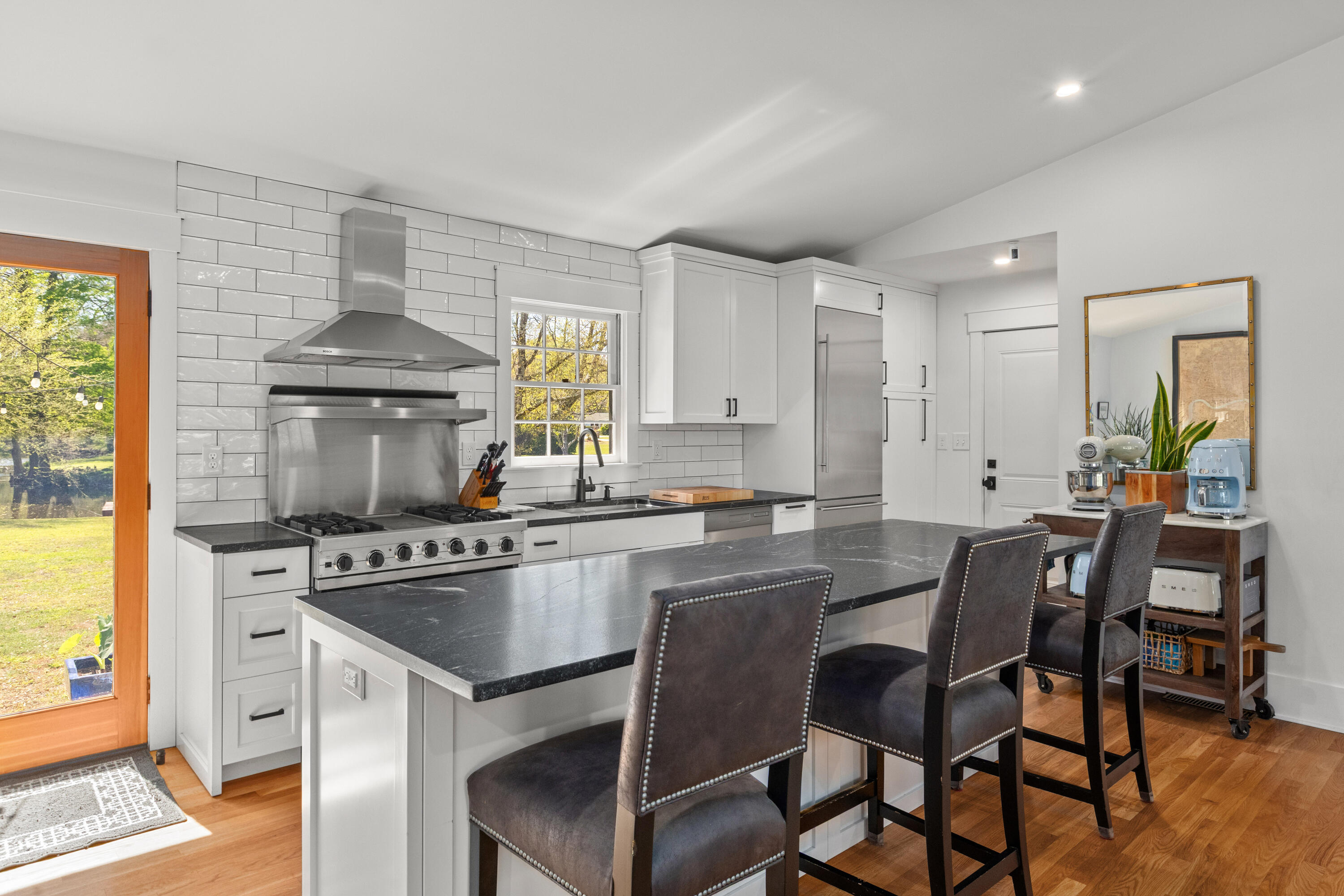 1089 Harbor View Road Charleston, SC 29412 - Photo 13 of 69 1089HarborViewRd-CasaVerdeMediaLLC14