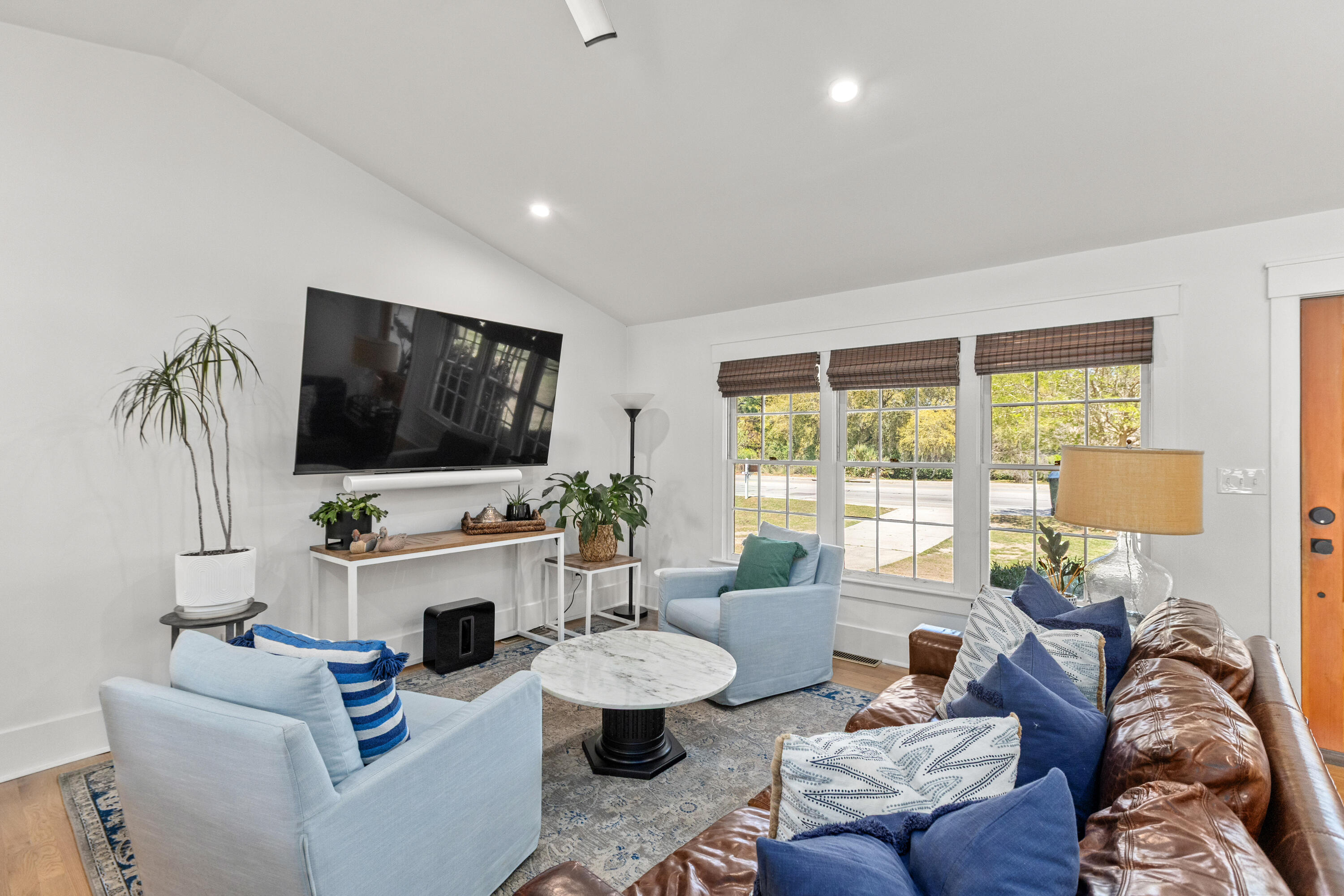 1089 Harbor View Road Charleston, SC 29412 - Photo 6 of 69 1089HarborViewRd-CasaVerdeMediaLLC7