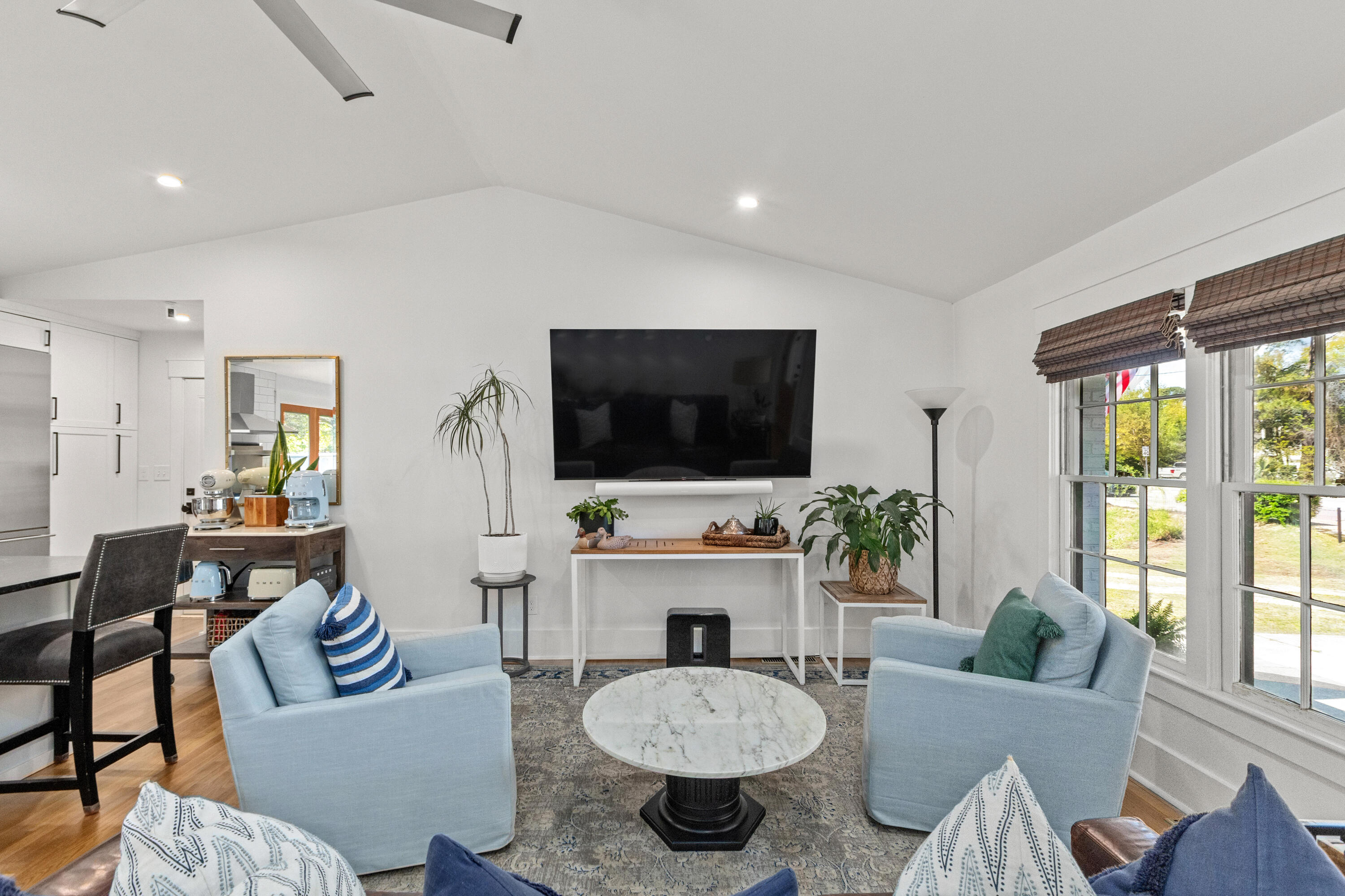 1089 Harbor View Road Charleston, SC 29412 - Photo 7 of 69 1089HarborViewRd-CasaVerdeMediaLLC8