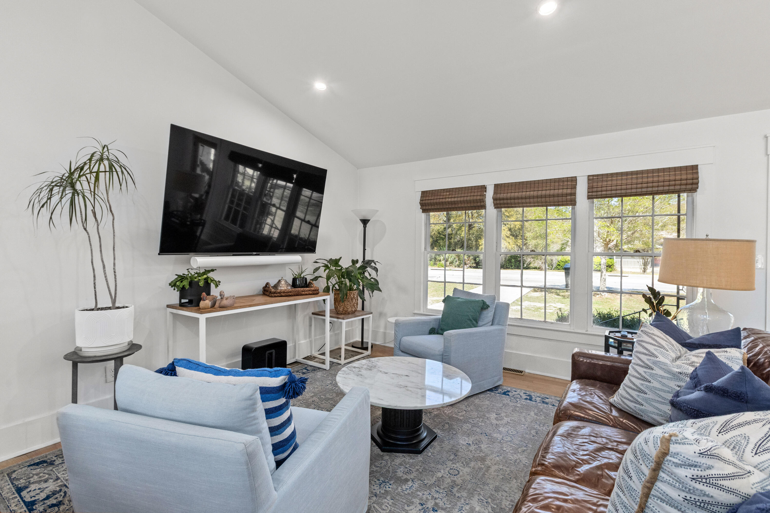 1089 Harbor View Road Charleston, SC 29412 - Photo 10 of 69 1089HarborViewRd-CasaVerdeMediaLLC11