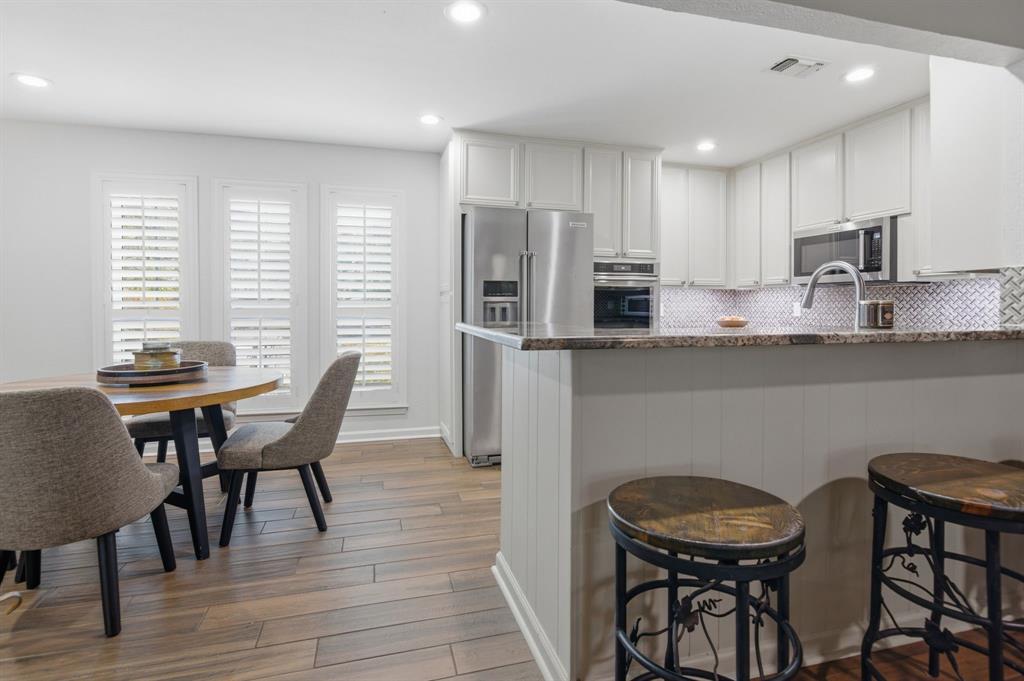 416 Cavender Court Hurst, TX 76054 - Photo 11 of 36