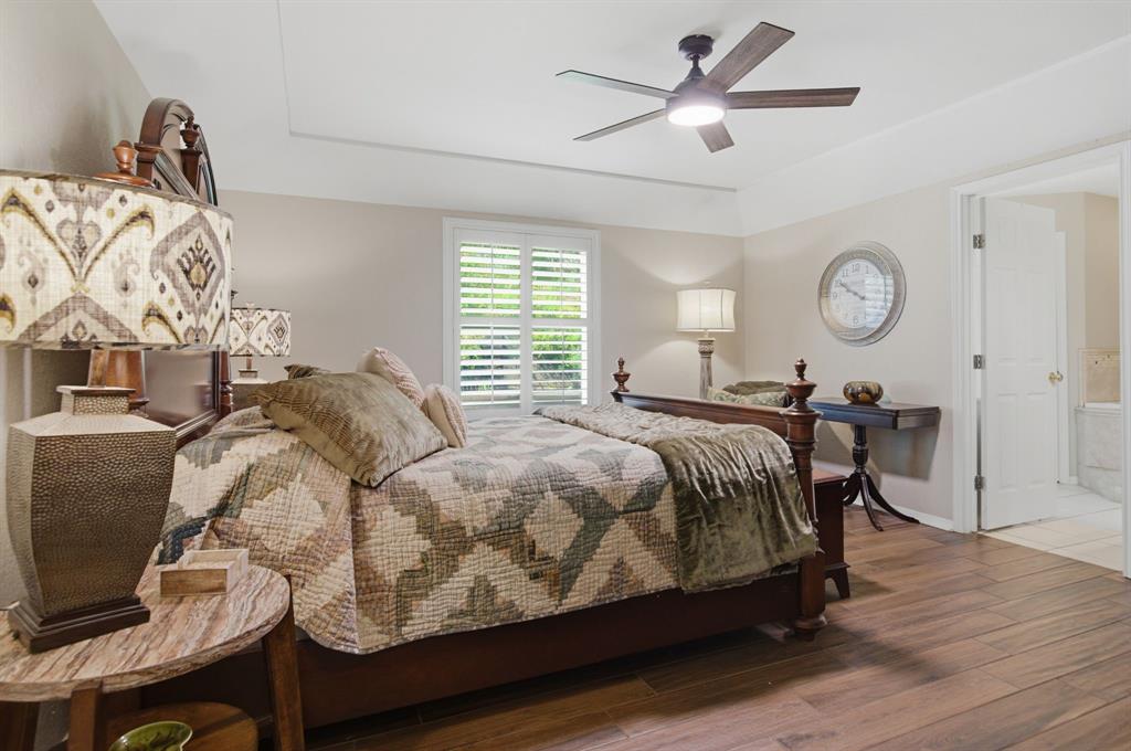 416 Cavender Court Hurst, TX 76054 - Photo 17 of 36