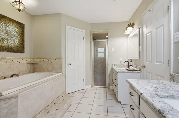 $425,000 | 416 Cavender Court, Hurst, TX 76054
