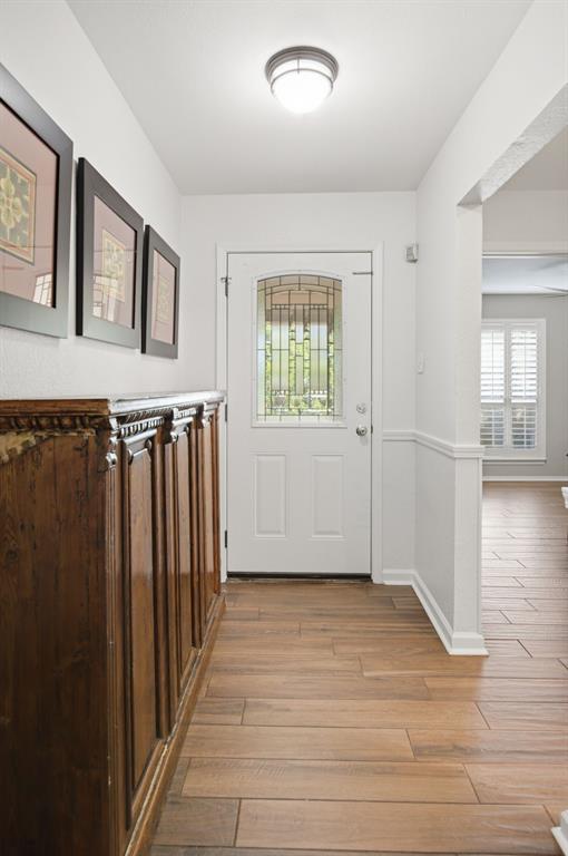 416 Cavender Court Hurst, TX 76054 - Photo 5 of 36