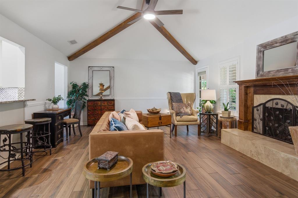 416 Cavender Court Hurst, TX 76054 - Photo 10 of 36