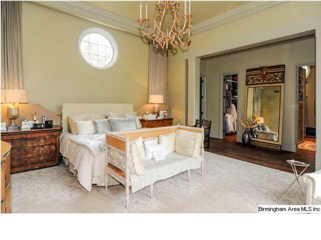 2704 Woodridge Road Birmingham, AL 35223 - Photo 12 of 31
