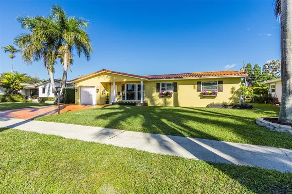 $749,000 | 1017 Northeast 4th Street, Hallandale Beach, FL 33009