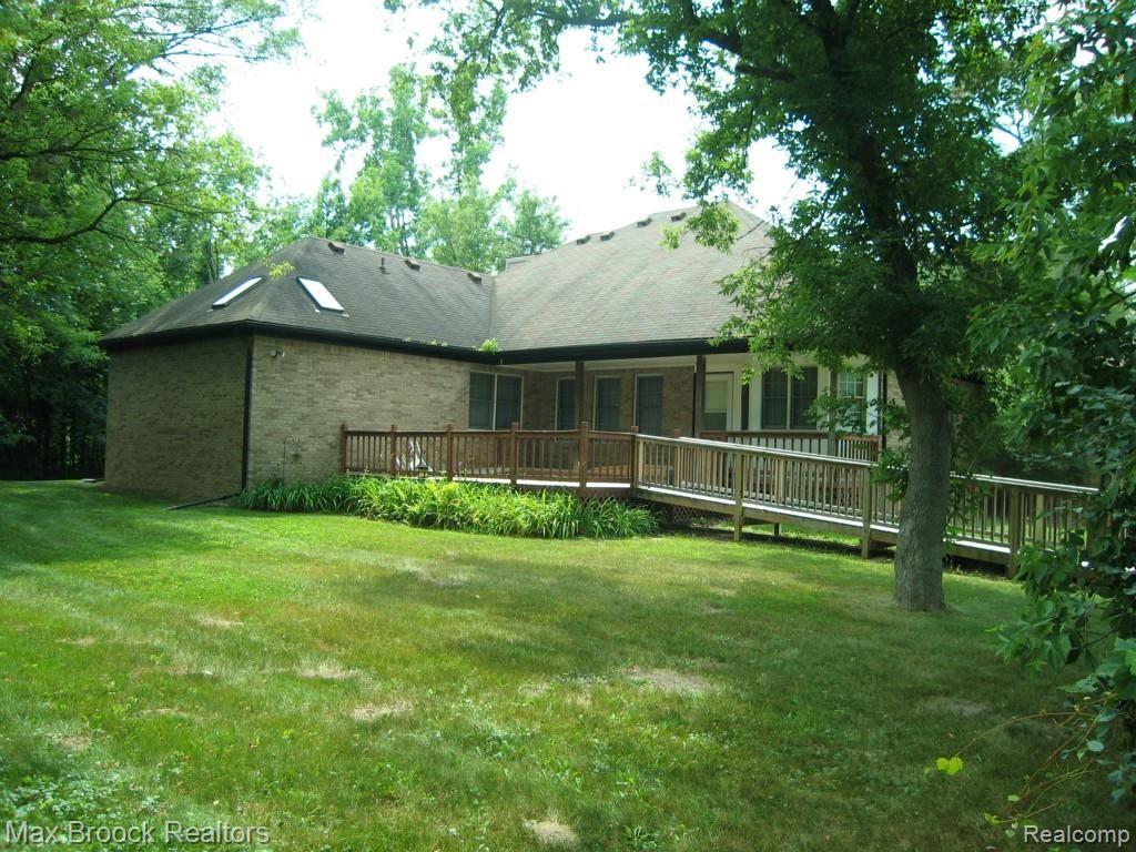 3131 Midvale Drive Rochester, MI 48309 - Photo 16 of 21 REAR VIEW