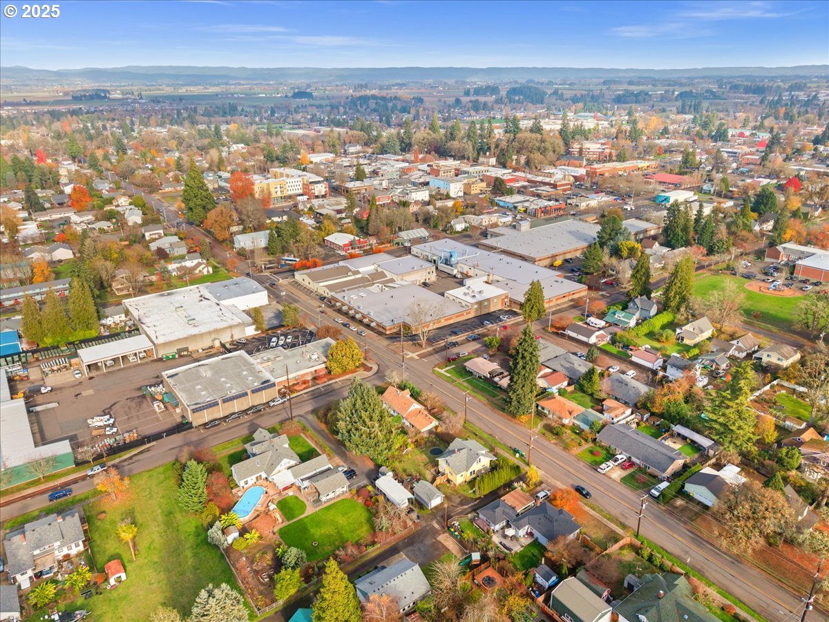 1720 B Street Forest Grove, OR 97116 - Photo 33 of 38 a view of city and ocean