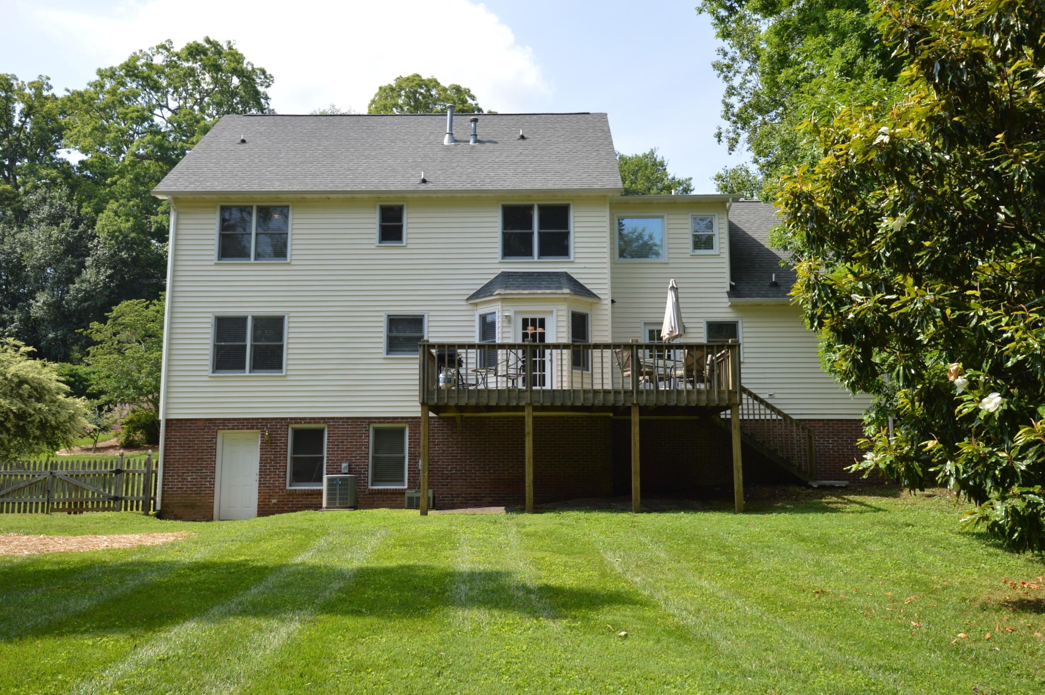 707 Knight Bridge Road Maryville, TN 37803 - Photo 8 of 38 Gallery Image 8