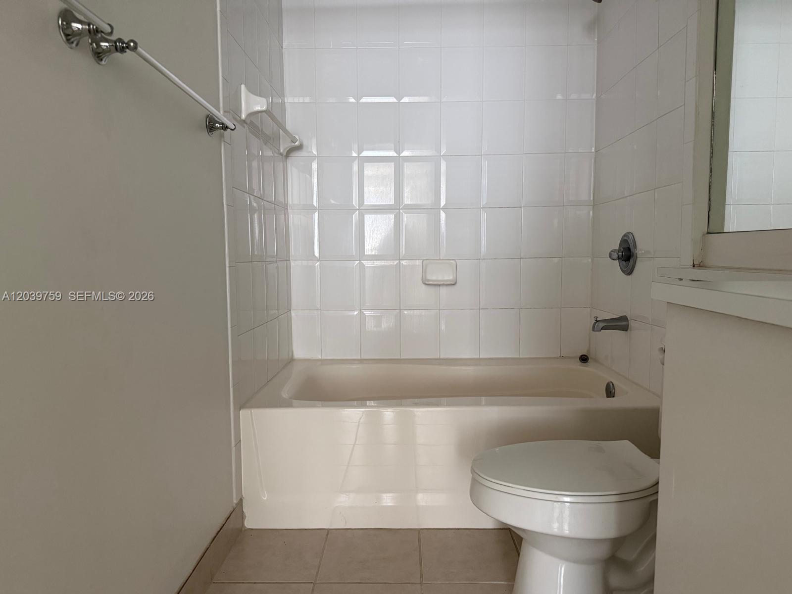 8050 North Nob Hill Road, Unit 105 Tamarac, FL 33321 - Photo 7 of 11