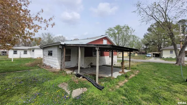 $10,000 | 923 North 9th Street, Murphysboro, IL 62966