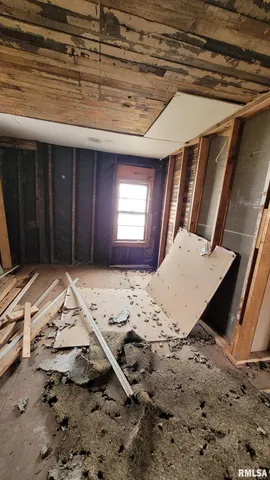 $10,000 | 923 North 9th Street, Murphysboro, IL 62966