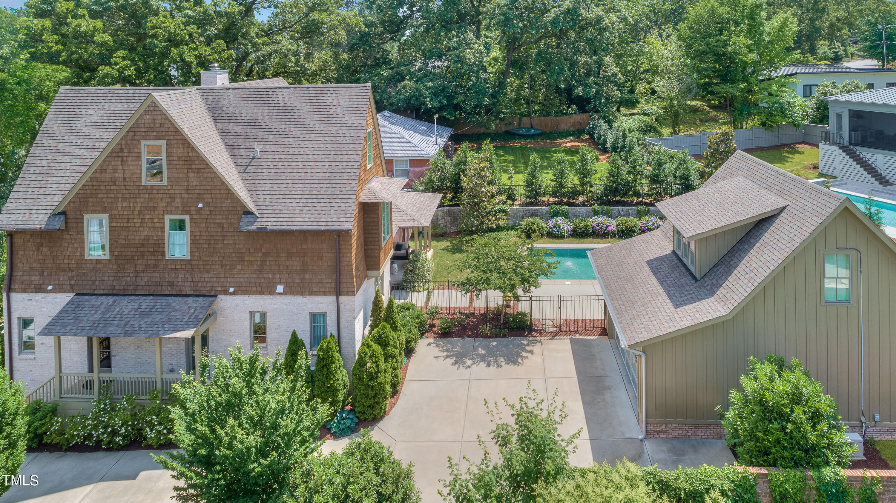 833 Woodburn Road Raleigh, NC 27605 - Photo 33 of 34 Aerial View