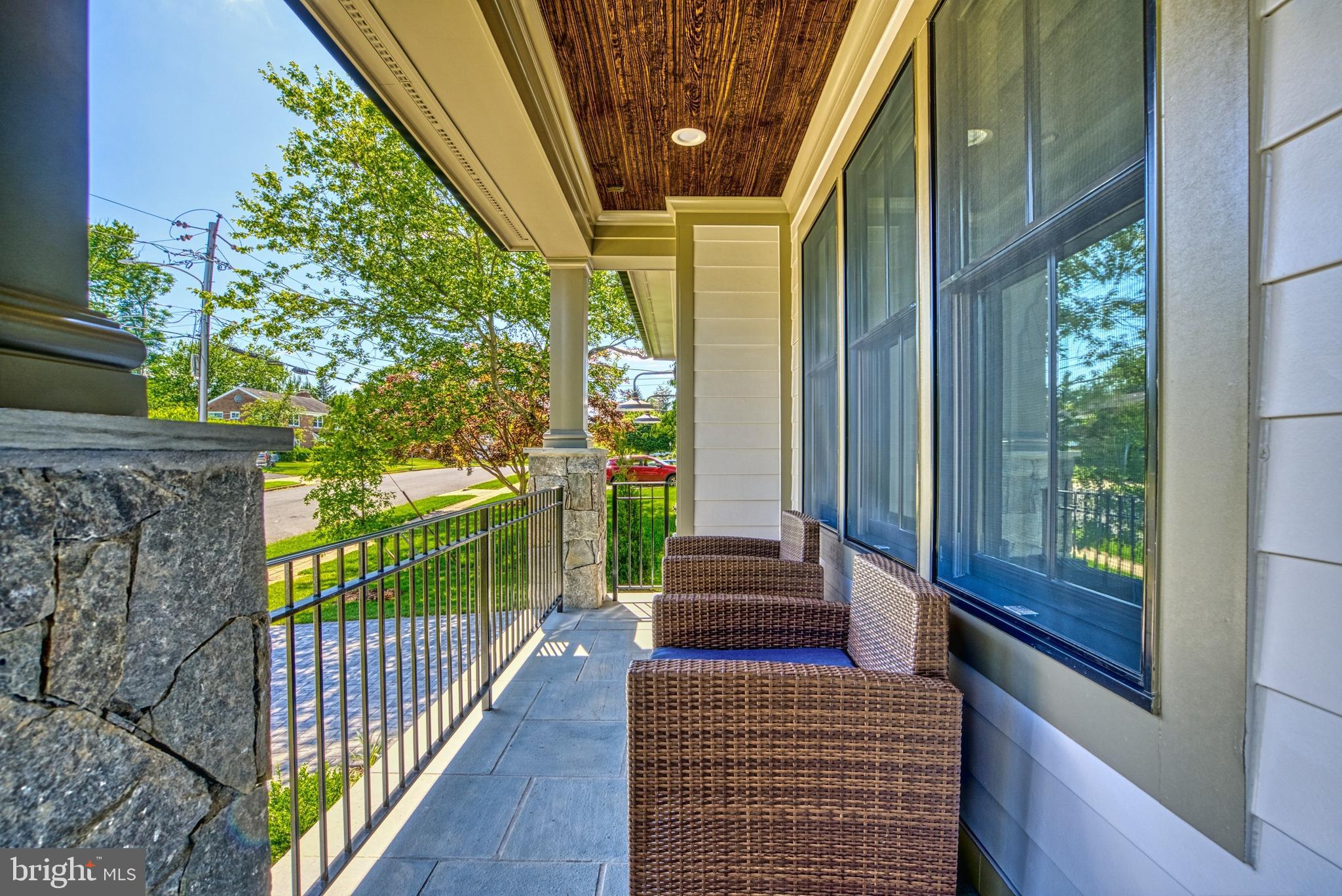 6922 Southridge Drive McLean, VA 22101 - Photo 5 of 51