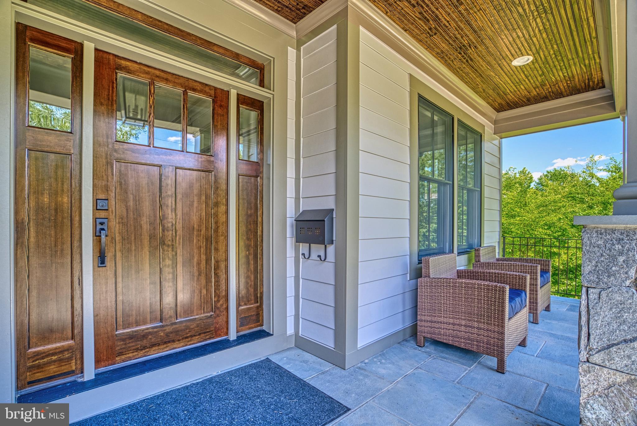 6922 Southridge Drive McLean, VA 22101 - Photo 6 of 51