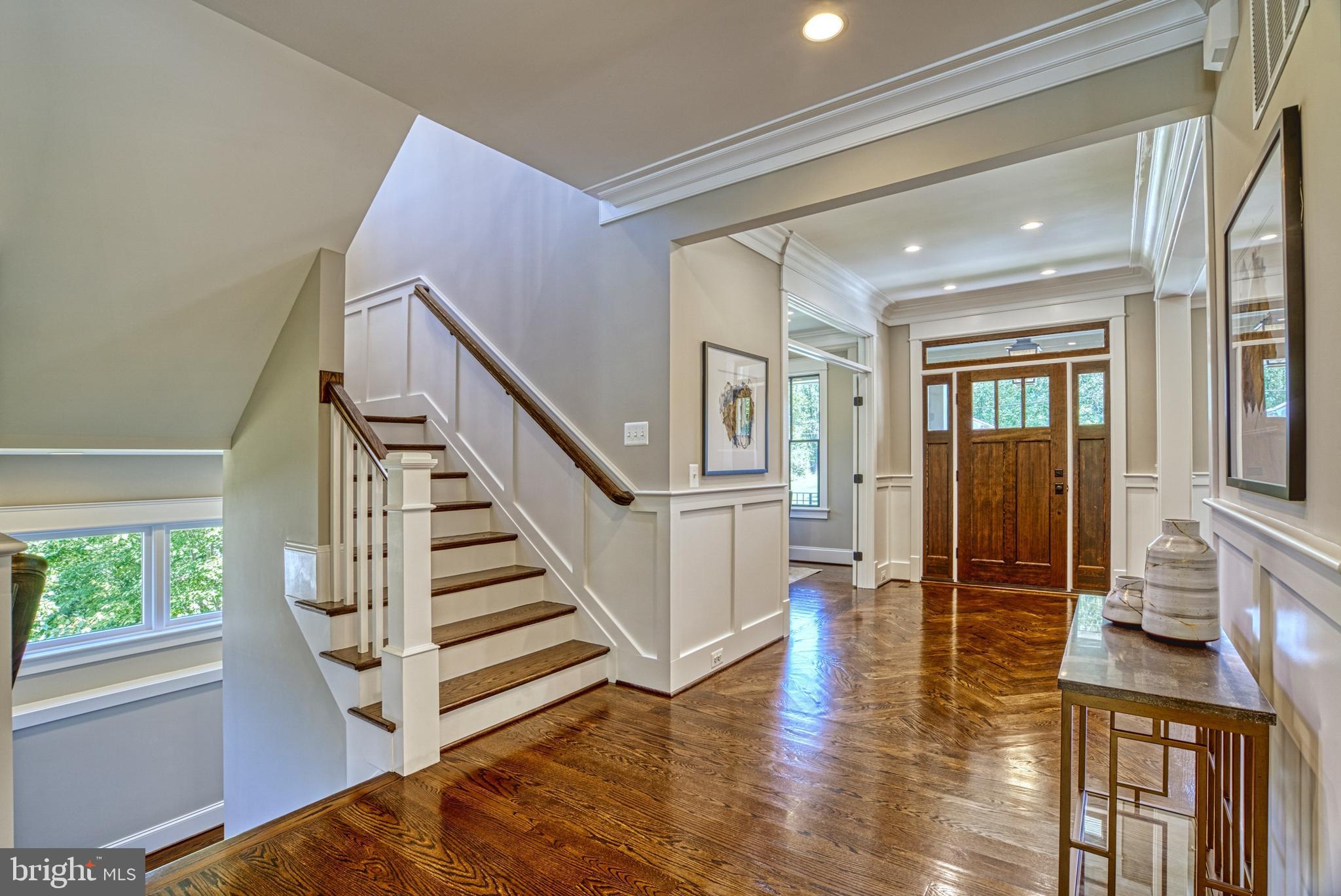 6922 Southridge Drive McLean, VA 22101 - Photo 7 of 51