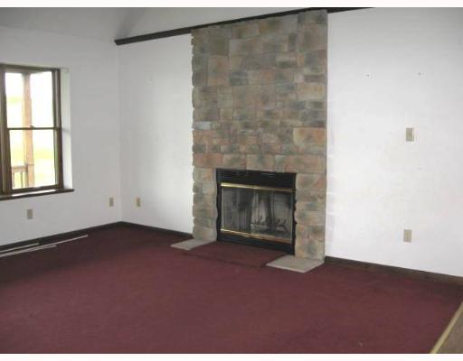 396 Cleland Mill Road New Castle, PA 16102 - Photo 3 of 8 Living Room.