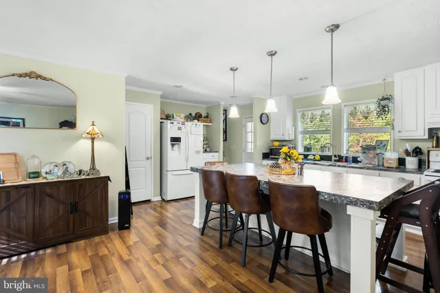 $345,000 | 895 Long Point Road, Hague, VA 22469