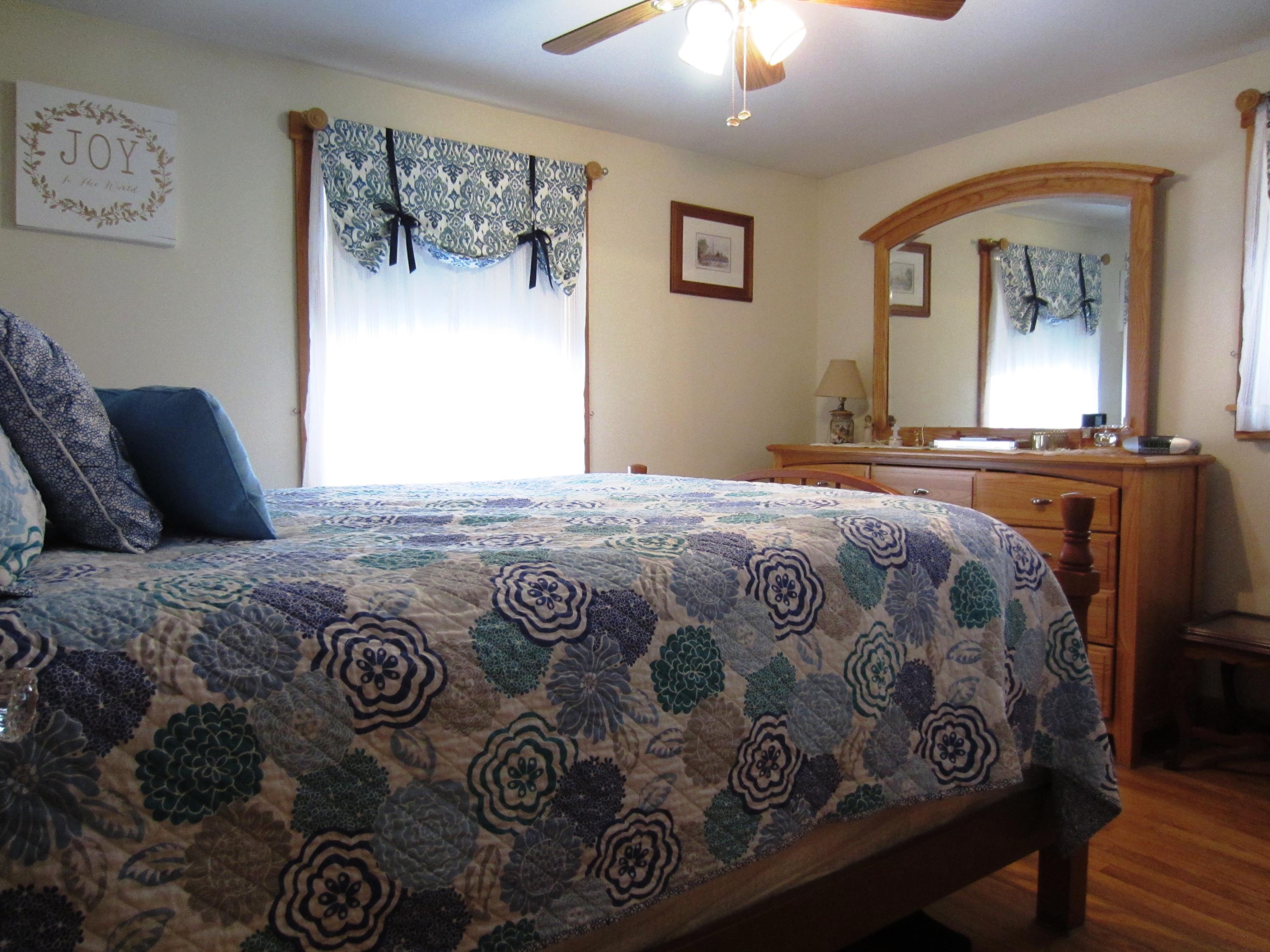 19 Auburn Street Springvale, ME 04083 - Photo 12 of 29 Bedroom1-1