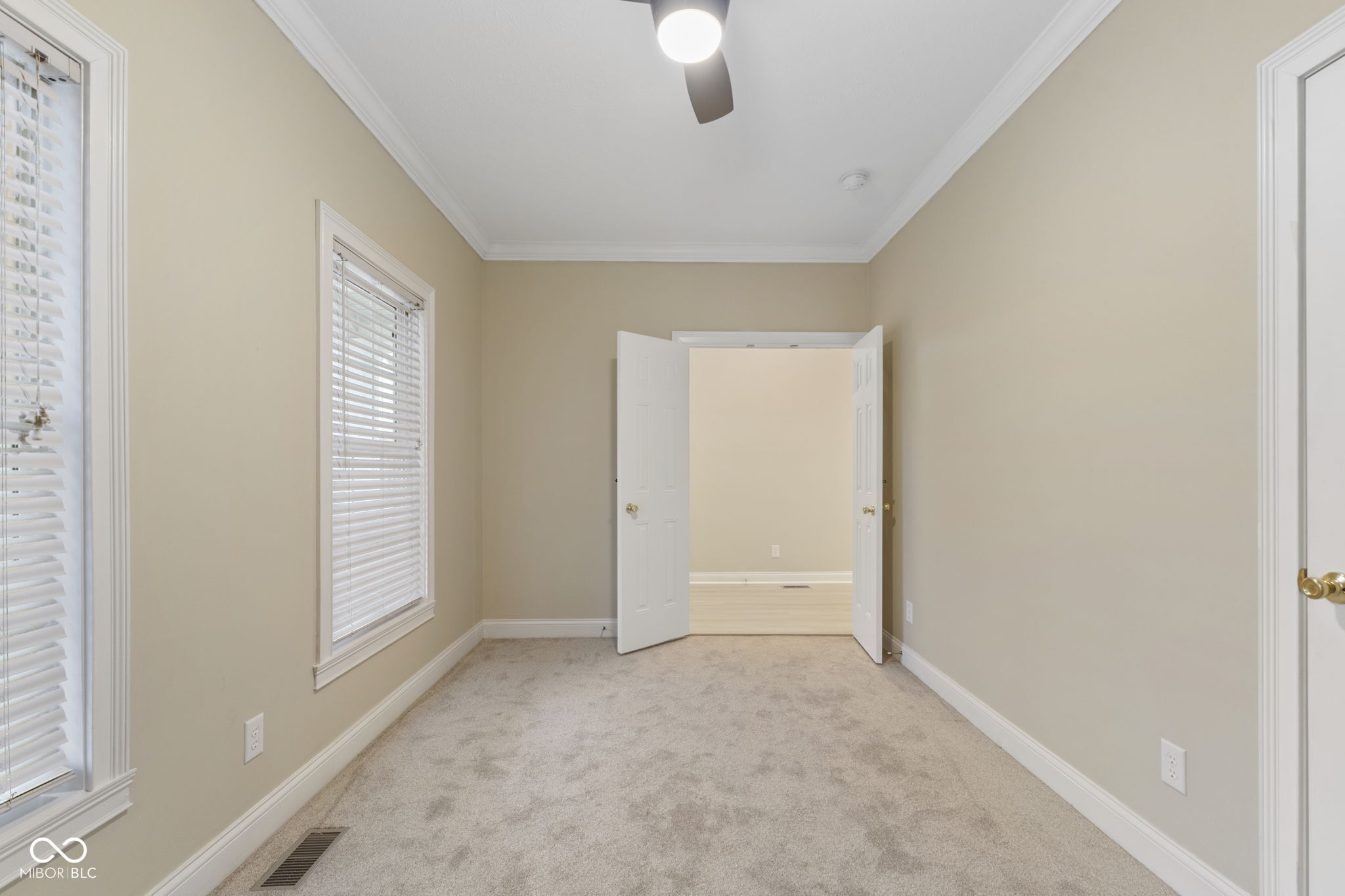 1909 Ruckle Street Indianapolis, IN 46202 - Photo 4 of 50