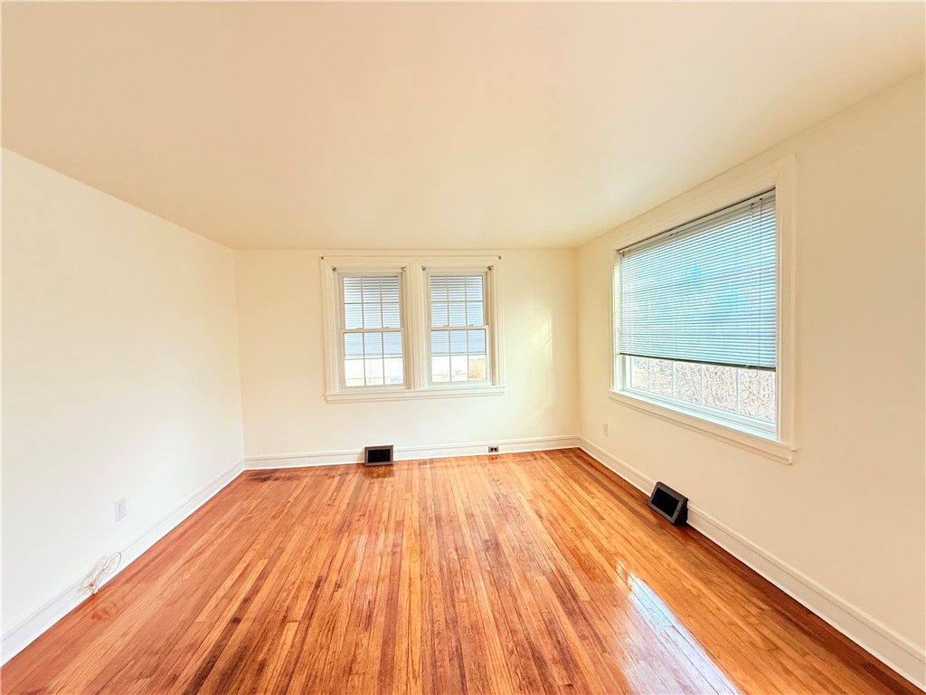 35 Community Road Warwick, RI 02889 - Photo 6 of 16