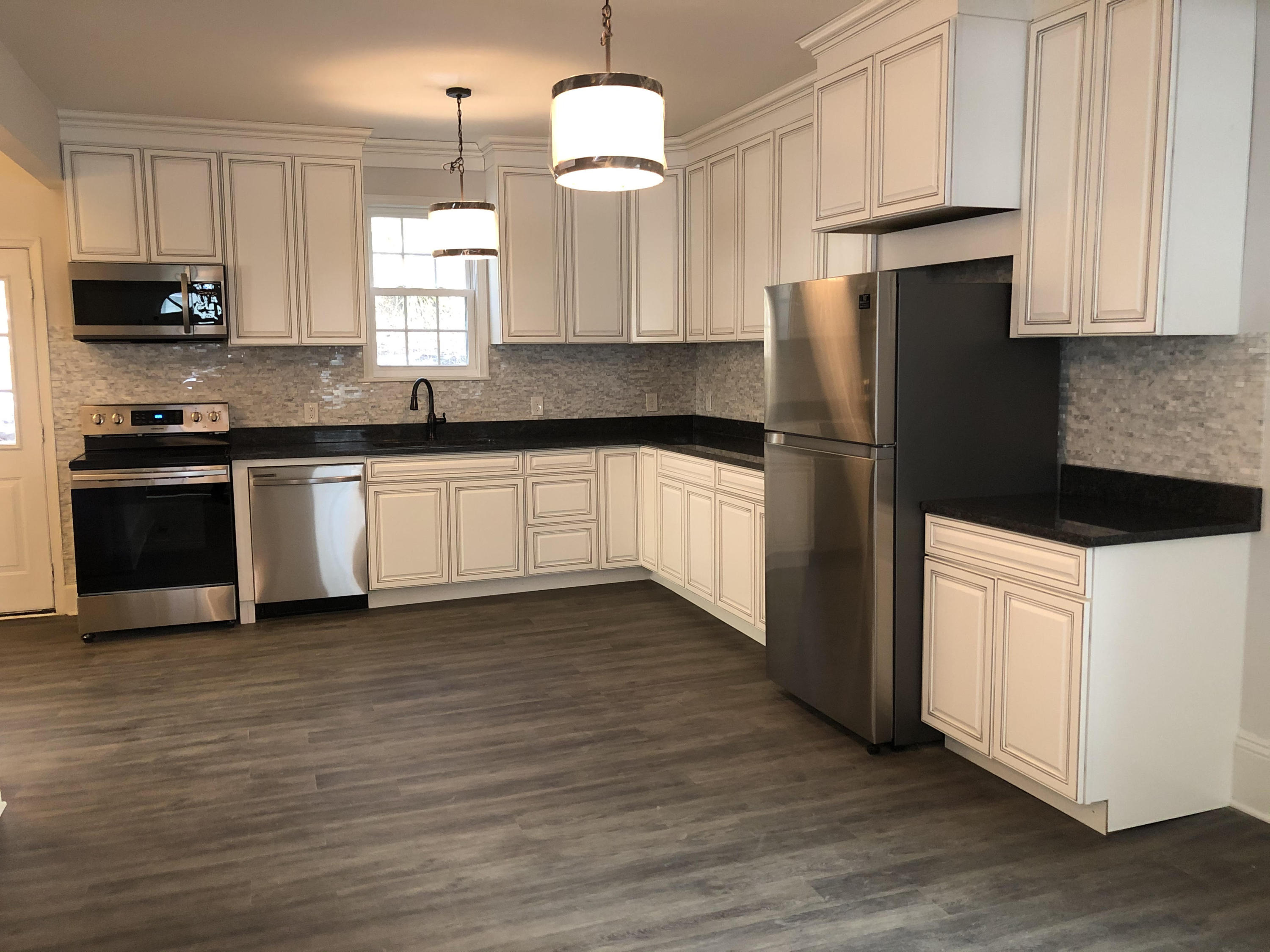 576 Roxbury Street Clifton Forge, VA 24422 - Photo 4 of 17 kitchen view 1