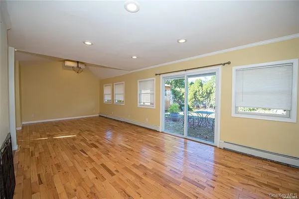 $4,500 | 37 Winter Lane, Hicksville, NY 11801
