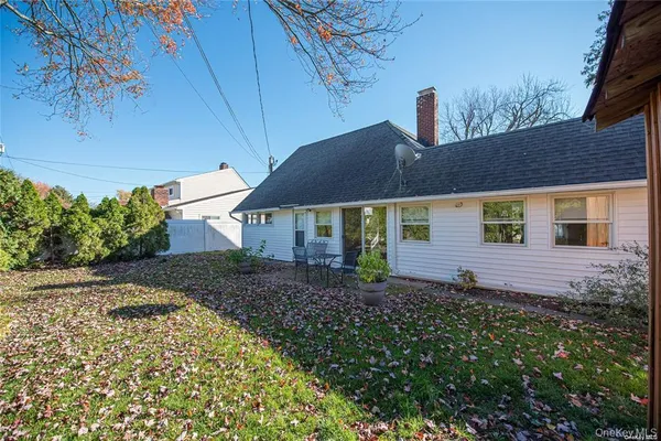 $4,500 | 37 Winter Lane, Hicksville, NY 11801