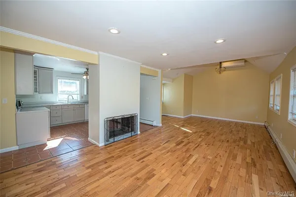 $4,500 | 37 Winter Lane, Hicksville, NY 11801