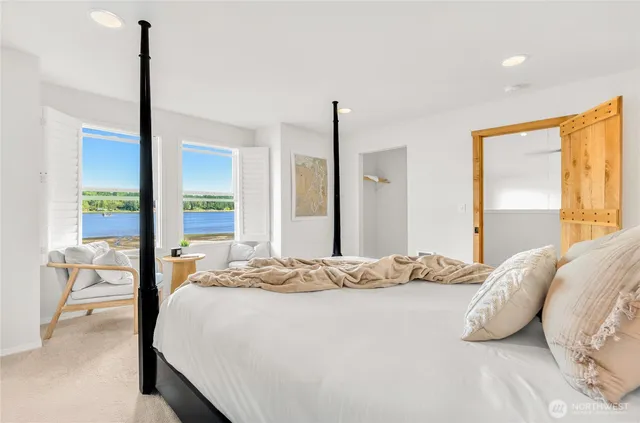 $1,150,000 | 62 East North Bay Road, Allyn, WA 98524