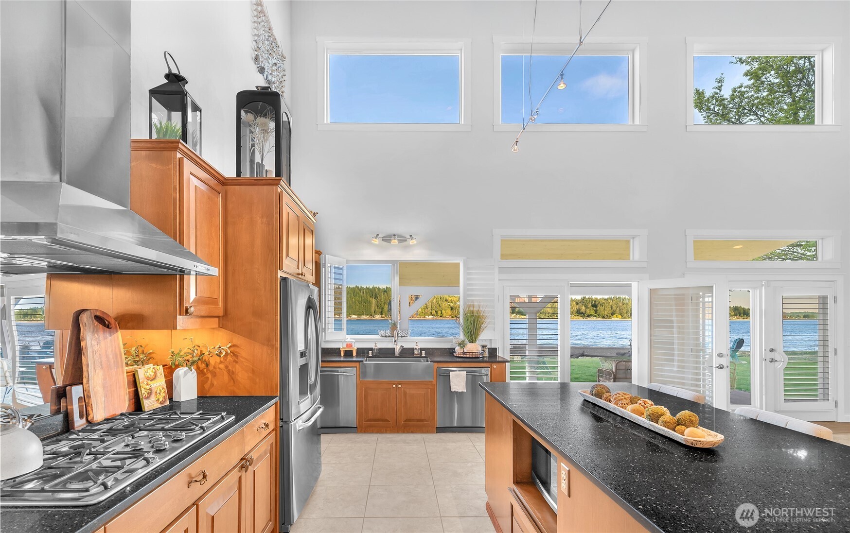 62 East North Bay Road Allyn, WA 98524 - Photo 3 of 40