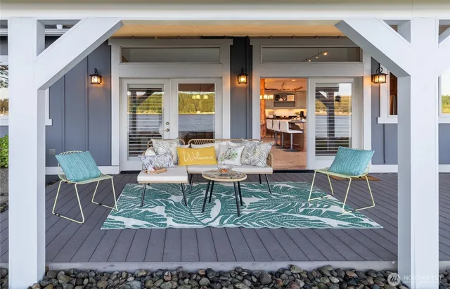 $1,150,000 | 62 East North Bay Road, Allyn, WA 98524