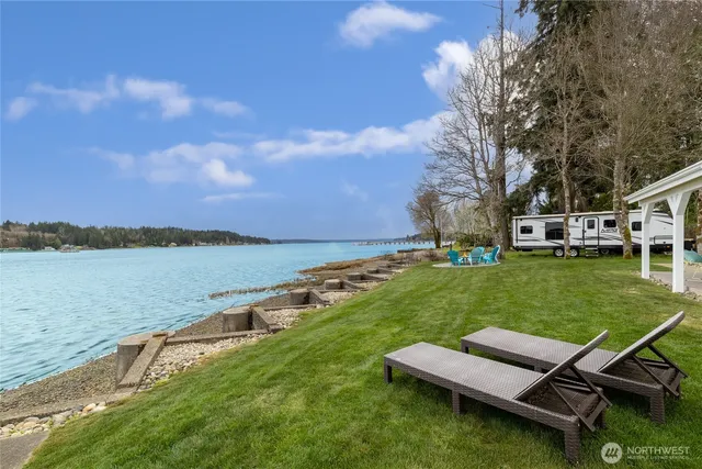 $1,150,000 | 62 East North Bay Road, Allyn, WA 98524