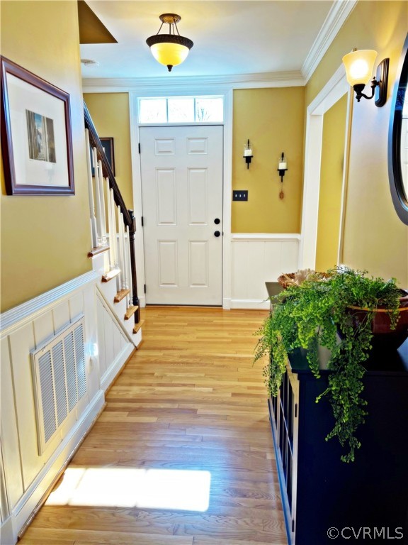 13330 West Salisbury Road Midlothian, VA 23113 - Photo 7 of 50 a view of an entryway