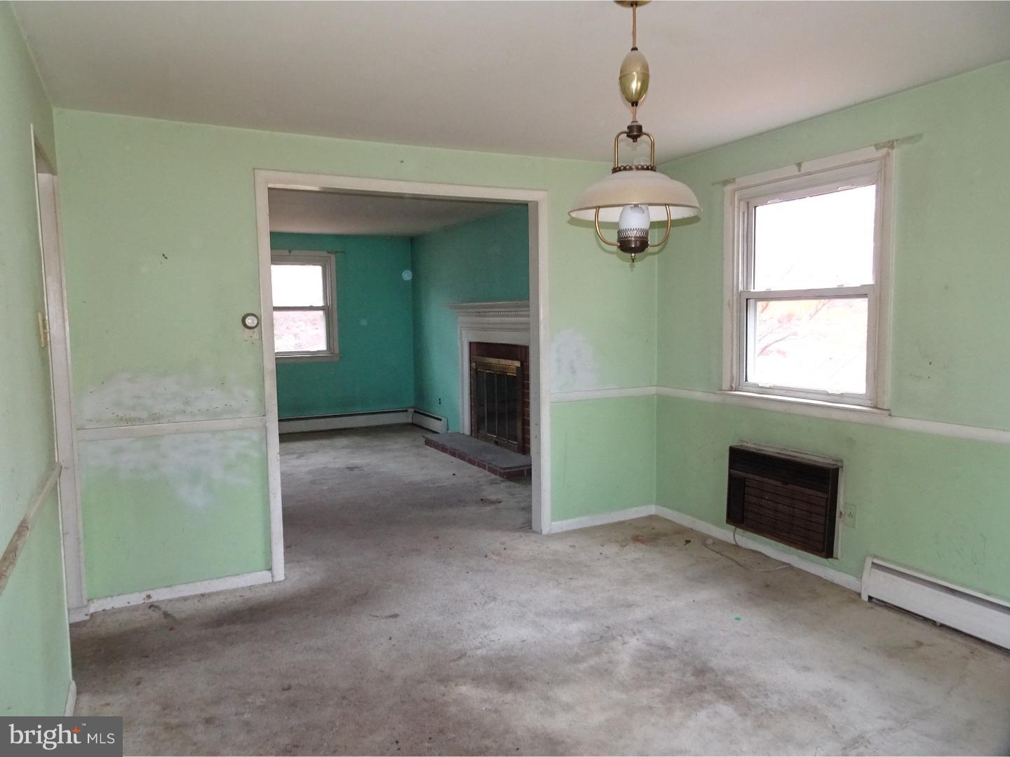 105 Deerfield Road Broomall, PA 19008 - Photo 11 of 25 Dining Room