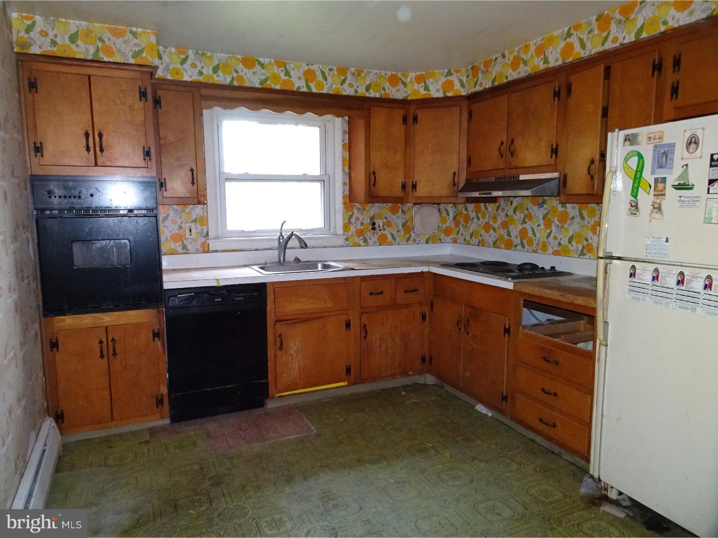 105 Deerfield Road Broomall, PA 19008 - Photo 12 of 25 Kitchen