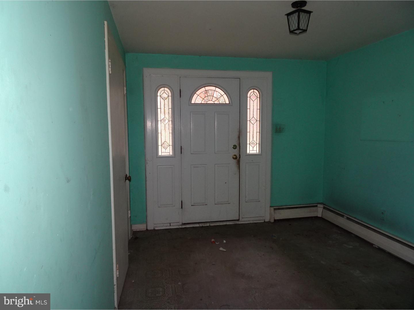 105 Deerfield Road Broomall, PA 19008 - Photo 7 of 25 Foyer