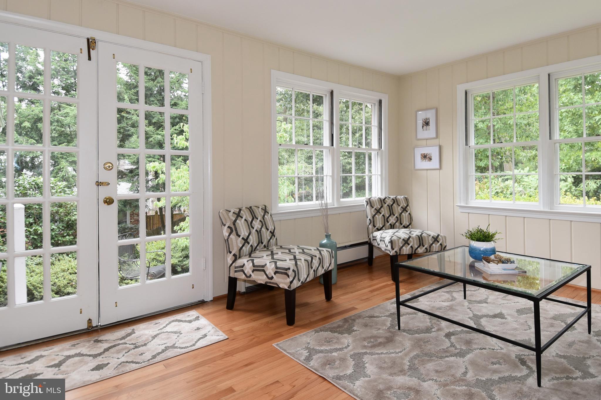 1404 Ruffner Road Alexandria, VA 22302 - Photo 15 of 34 a living room with furniture and a window