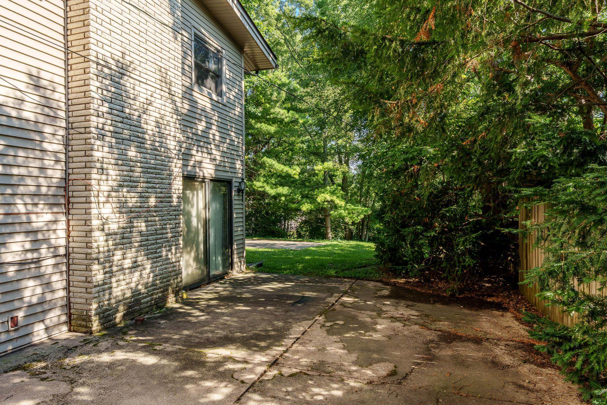 5537 Guilford Road Rockford, IL 61107 - Photo 11 of 46