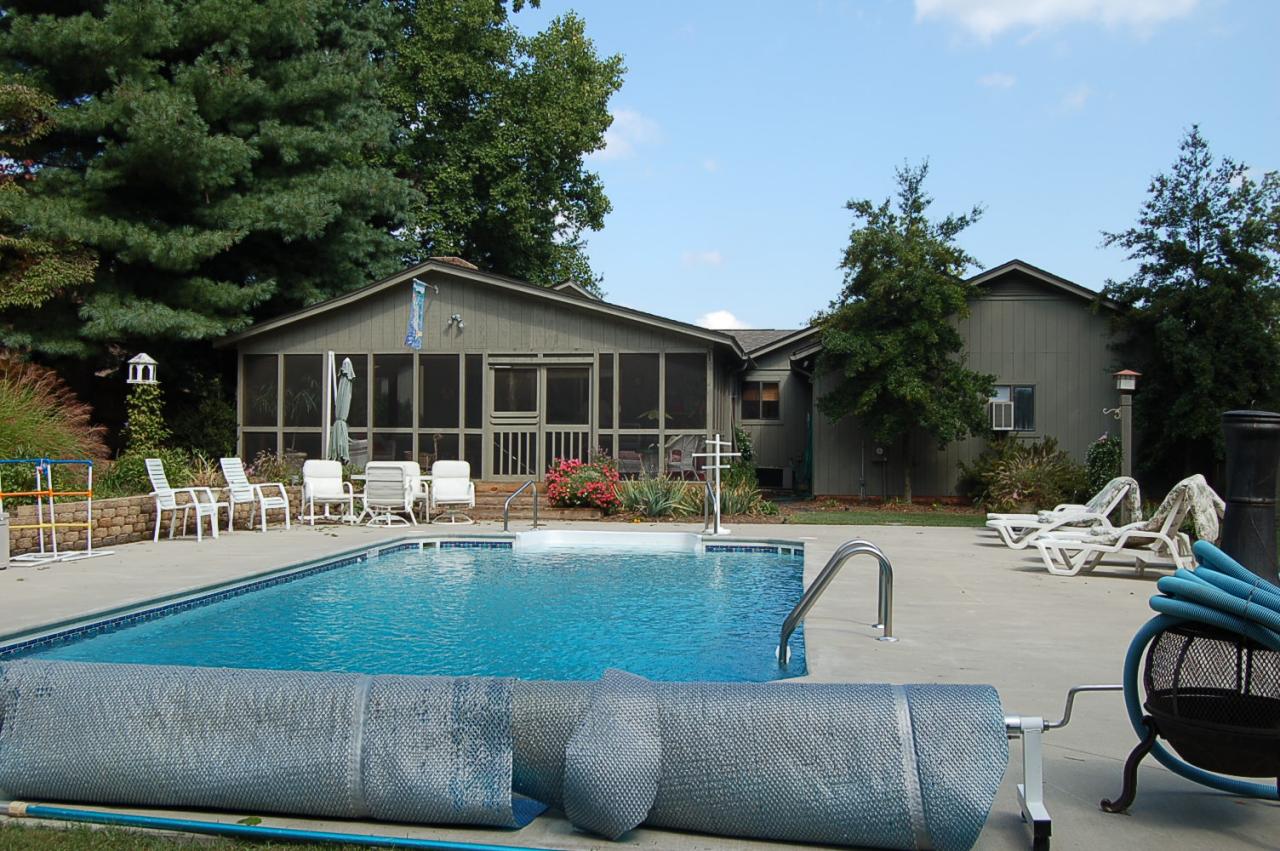 120 MacGregor Drive Blue Ridge, VA 24064 - Photo 2 of 10 36x16 in ground pool