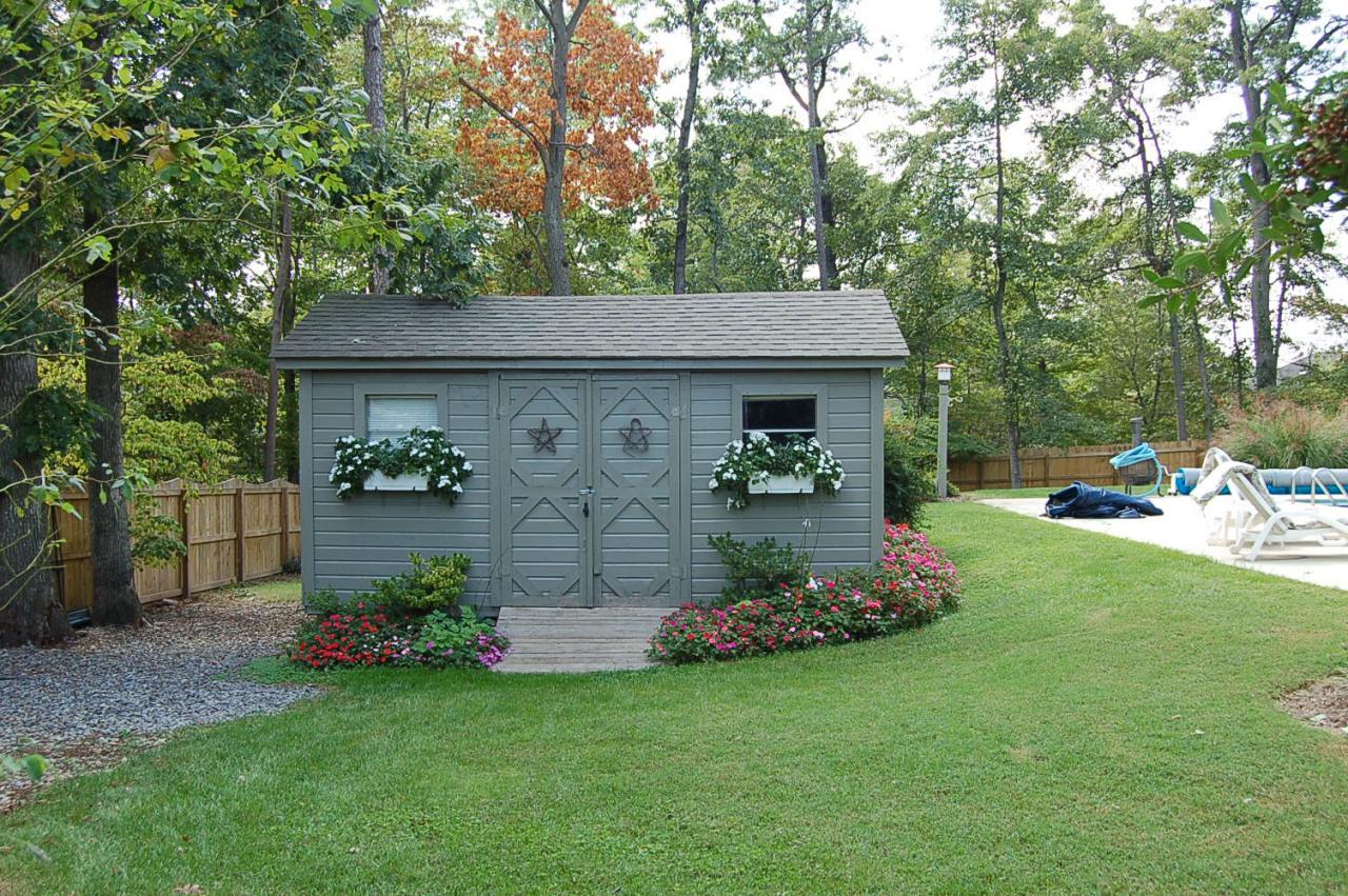 120 MacGregor Drive Blue Ridge, VA 24064 - Photo 4 of 10 adorable pool house