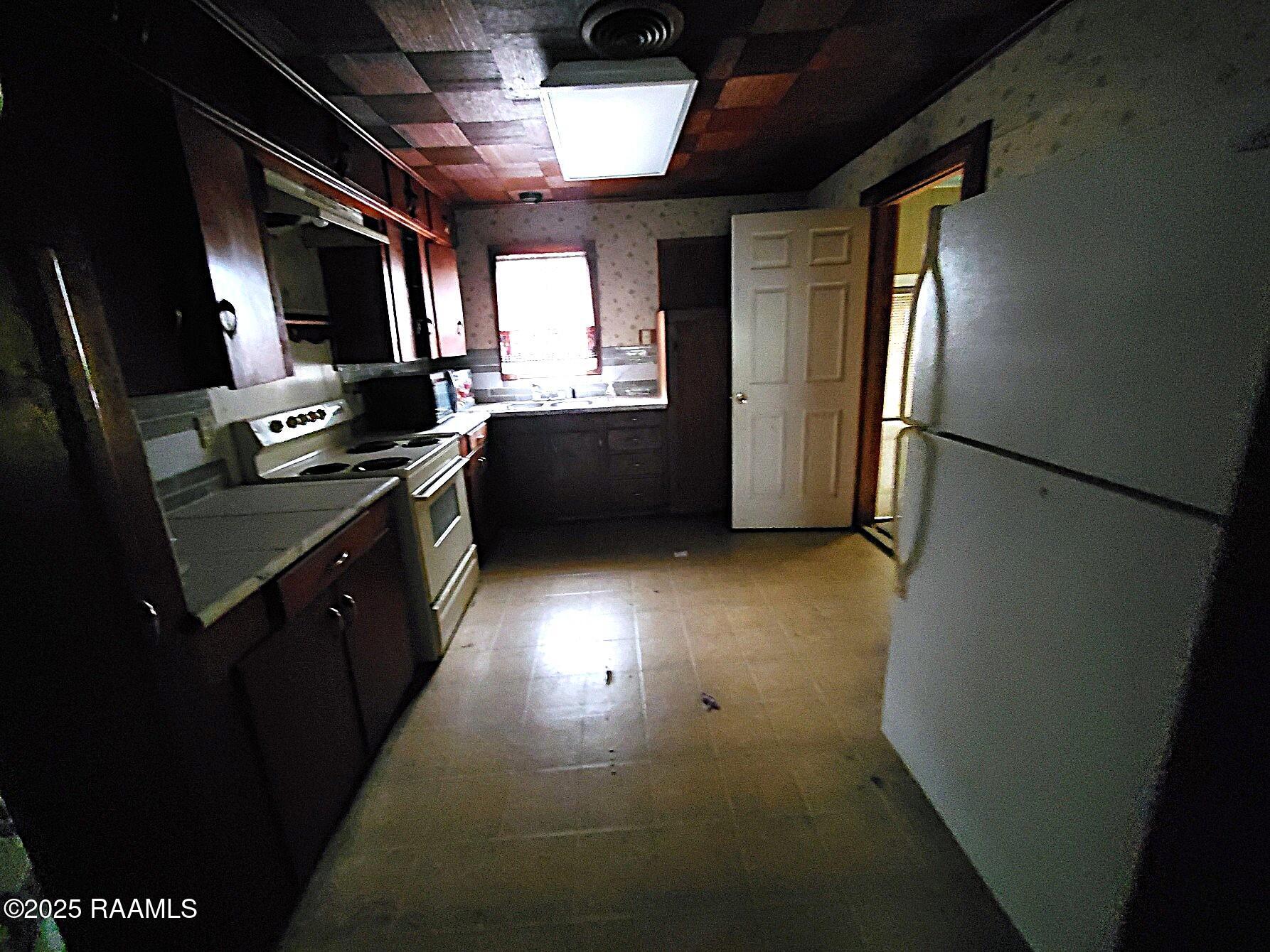 231 Eula Street Eunice, LA 70535 - Photo 10 of 15 231 Eula Kitchen