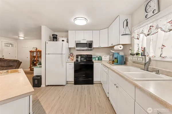 $79,500 | 10711 60th St Court East, Unit 150, Puyallup, WA 98372