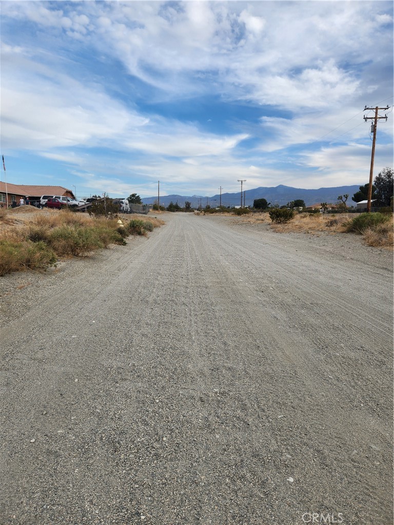 15 Beekley Road Phelan, CA 92371 - Photo 4 of 5