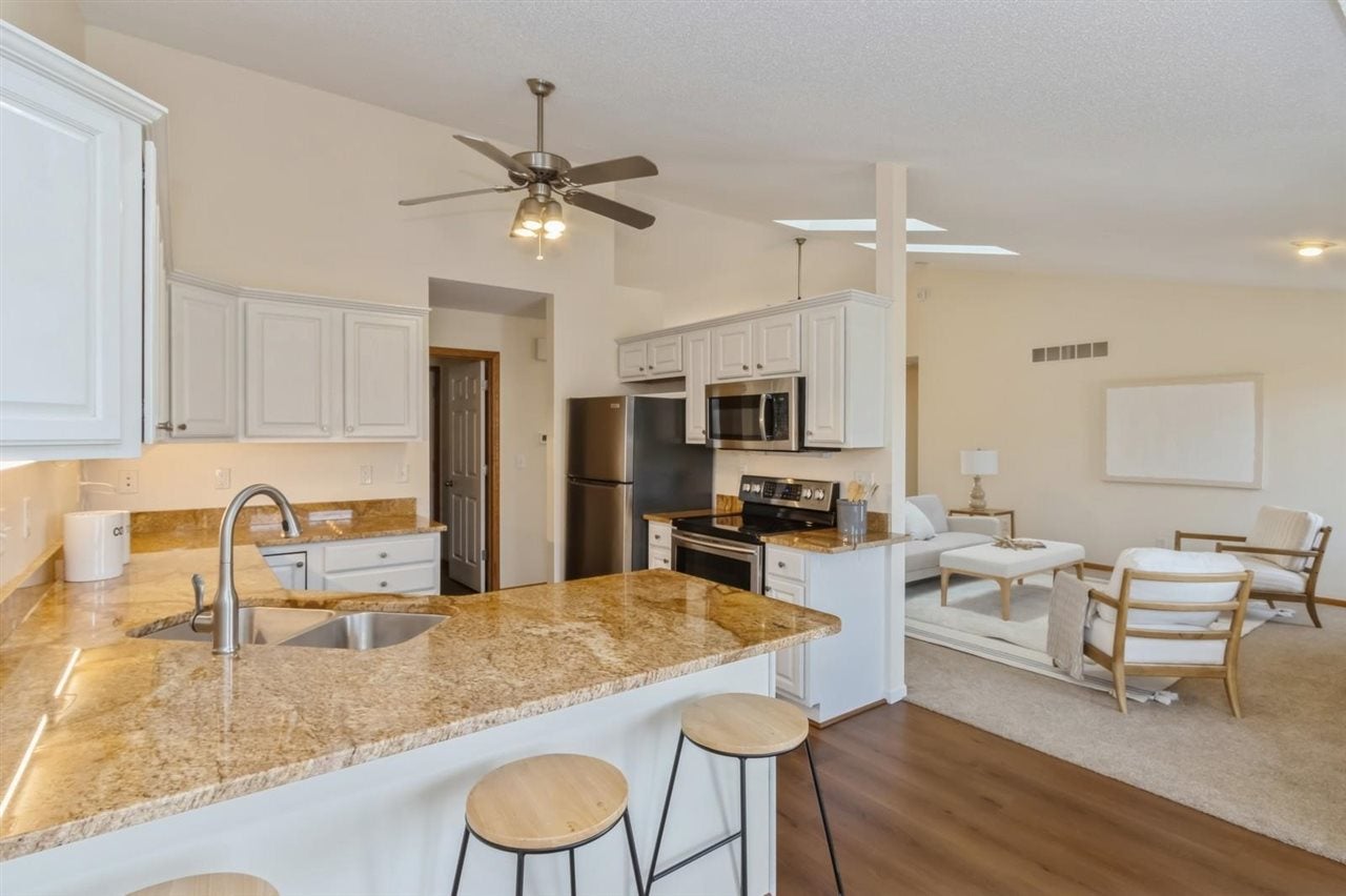 130 Windsor Road North Liberty, IA 52317 - Photo 4 of 12 Gallery Image 4