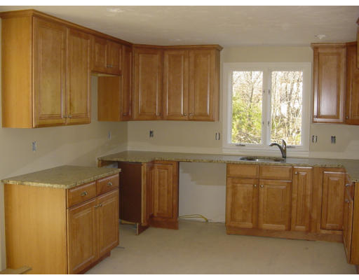 21 Kennedy Road Kingston, MA 02364 - Photo 3 of 6 Gallery Image 3