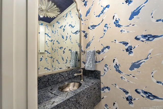 $2,250,000 | 1240 Rip Jay Circle, Canyon Lake, TX 78133