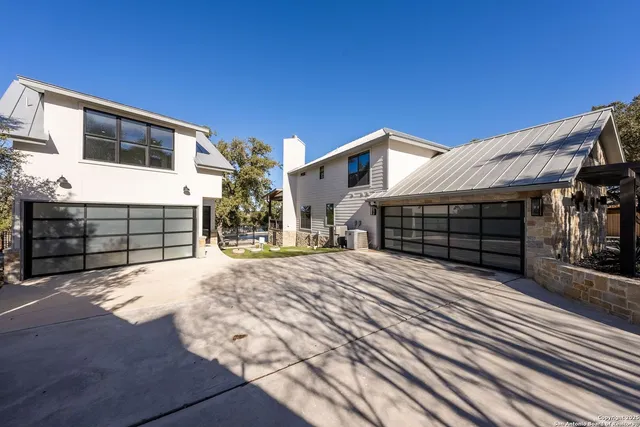 $2,250,000 | 1240 Rip Jay Circle, Canyon Lake, TX 78133