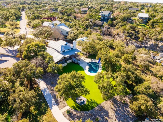 $2,250,000 | 1240 Rip Jay Circle, Canyon Lake, TX 78133